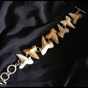 Looking to purchase! Please help me find!